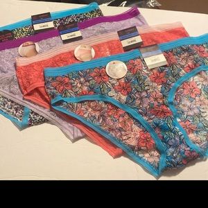 💜 Bundle of 4pairs Women’s No Boundaries Cheeky Lace Panties